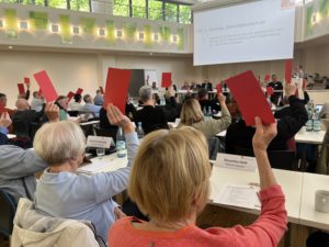 Abstimmmung zum Satzungsausschuss bei der SKM Bundesversammlung